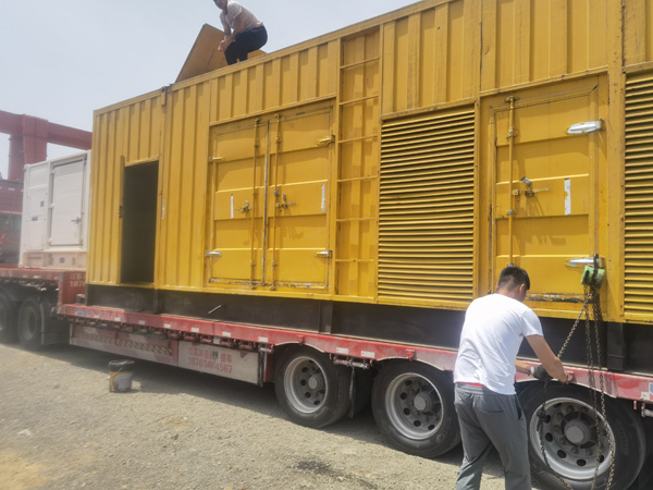 三台发电机出租100KW发电机需要什么规格的电缆线？