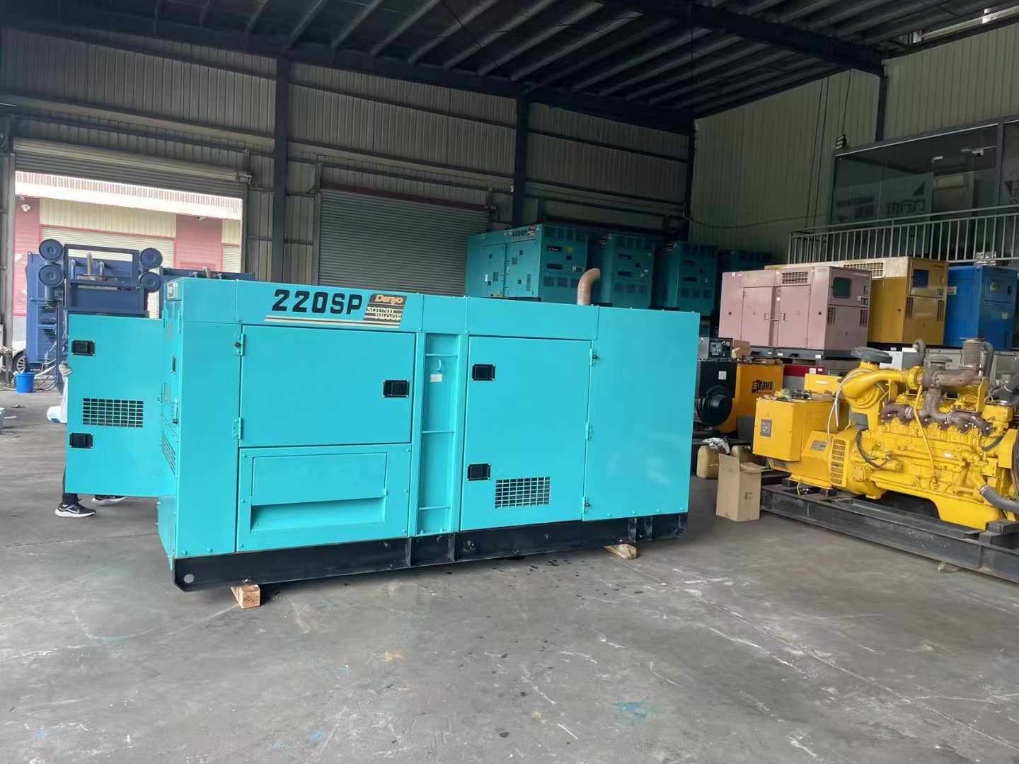 三台600kW柴油发电机组带载能力？