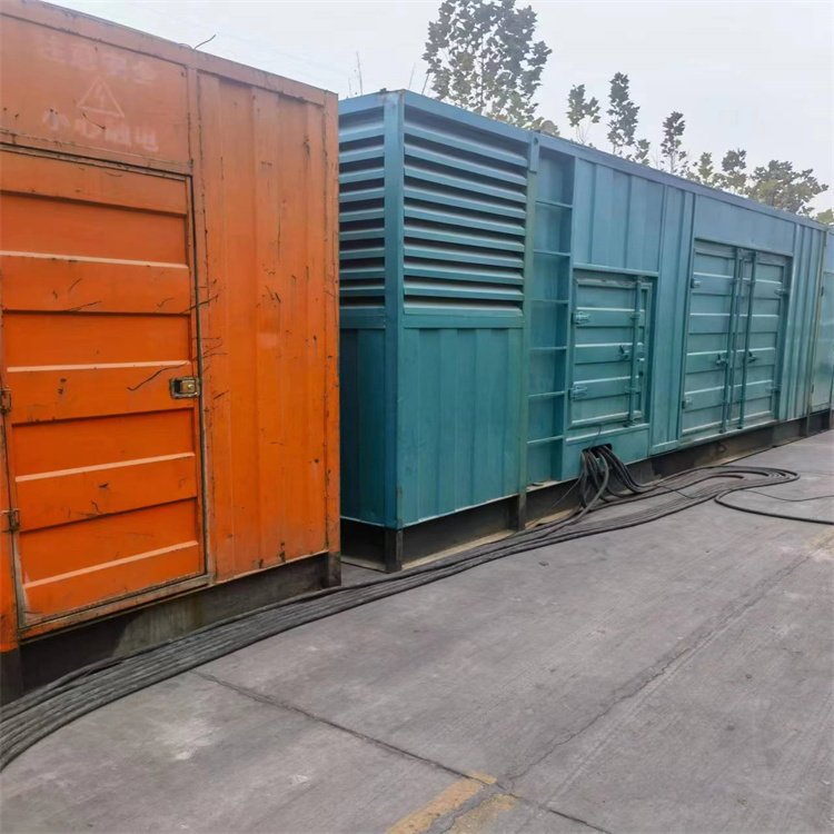 三台如何选择适合 600kW 柴油发电机组的热继电器？