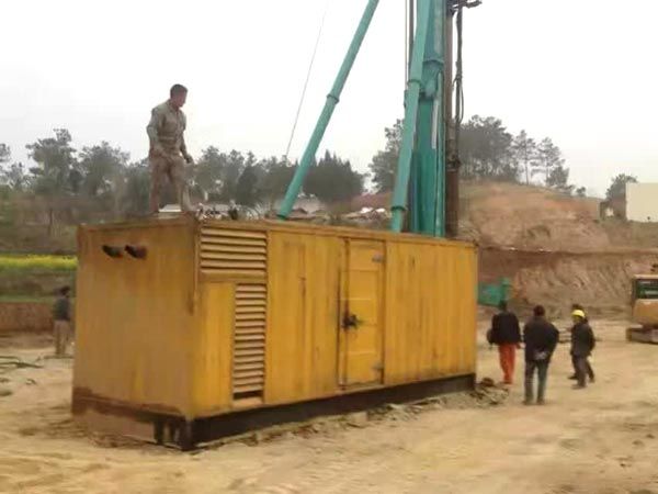 三台如何判断水冷式机油散热器密封件是否需要更换?
